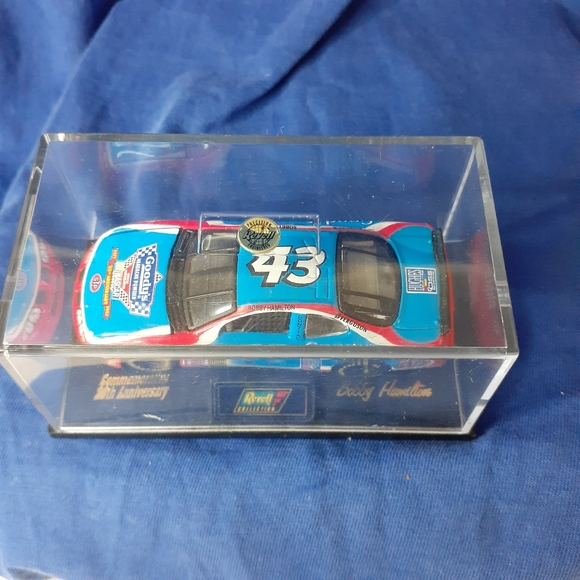 Nascar 1997 Revell Bobby Hamilton #43 STP Goody's Headache $12.50 🇨🇦 Shipping - Picture 13 of 16